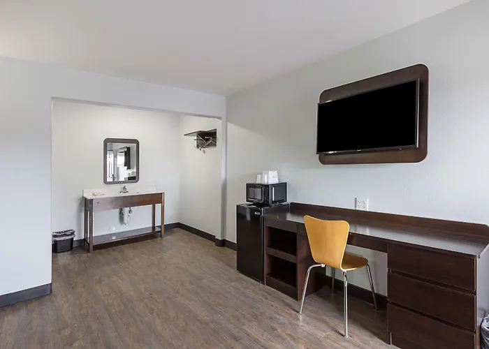Motel 6-Show Low, Az